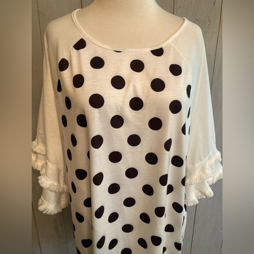 Boutique Flutter Sleeve Fringe Ruffle Hem white black, polkadot, Blouse!! Sz-￼3X - Picture 6 of 6